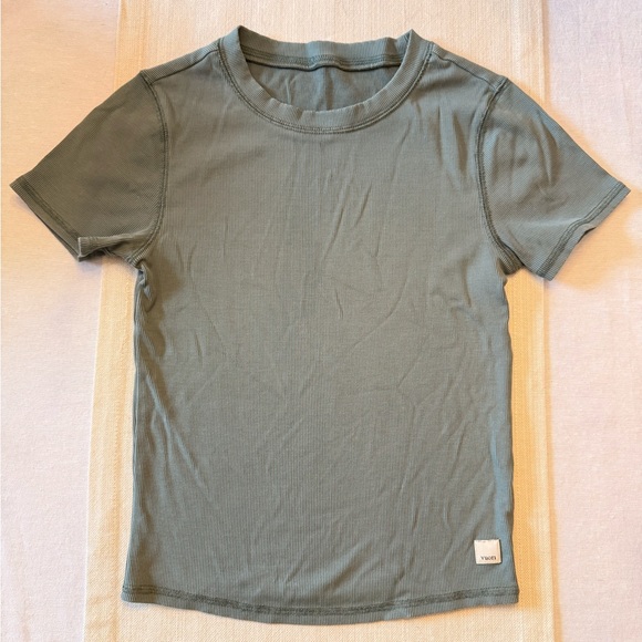 Vuori Fitted Feather Baby Tee XS - Picture 2 of 4